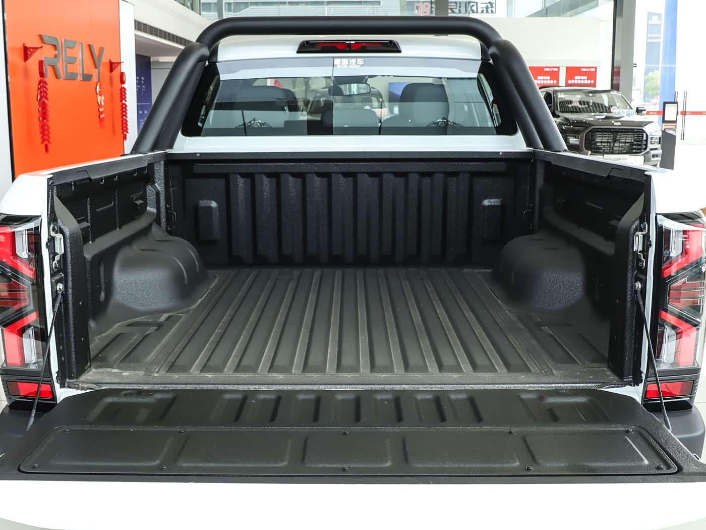 Chery Hilma Pickup 2.4L 5MT 4X4 Petrol