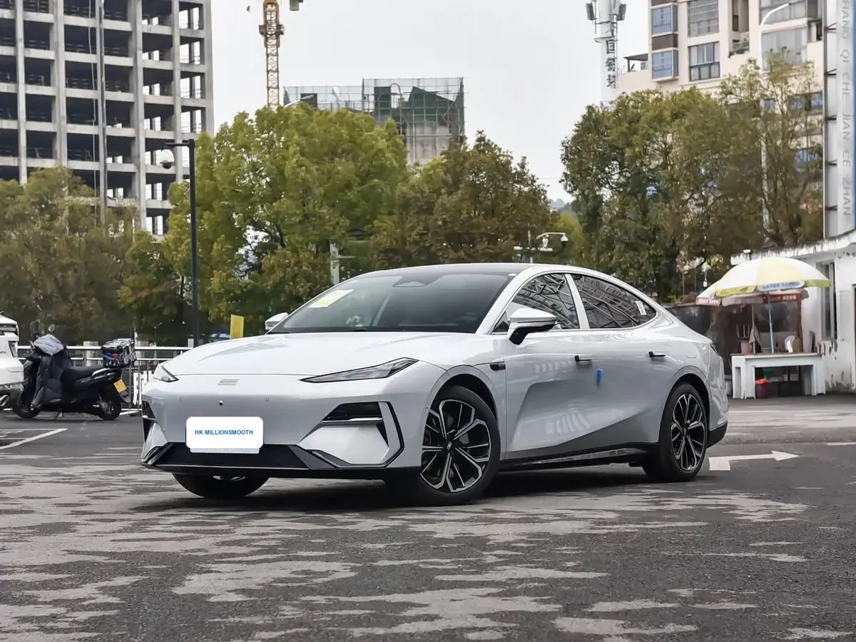 Geely Galaxy E8
